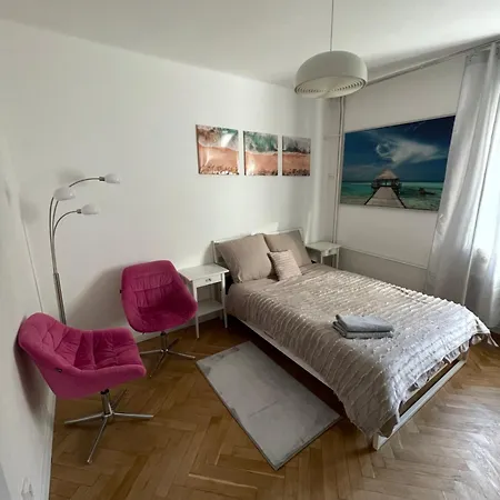 Metro Swietokrzyska Appartement