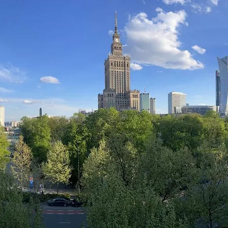 Metro Swietokrzyska * 바르샤바