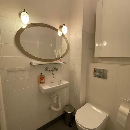 Metro Swietokrzyska * ワルシャワ